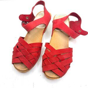 KERSTIN ADOLPHSON Swedish Carina Leather Mary Jane Wood Platform Clog 8 38 Red